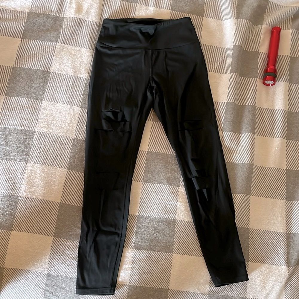 Zyia slash leggings